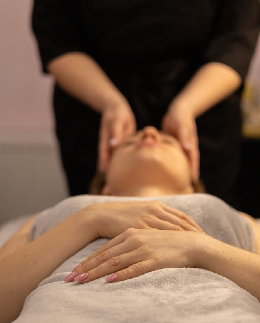 Guest receiving a hydrotherapy treatment
